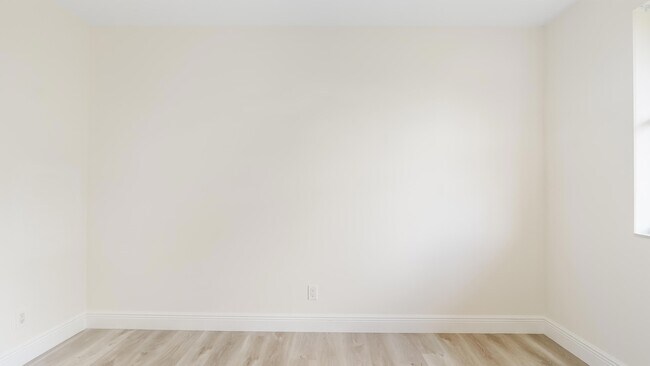 Building Photo - 11477 NW 39th Ct