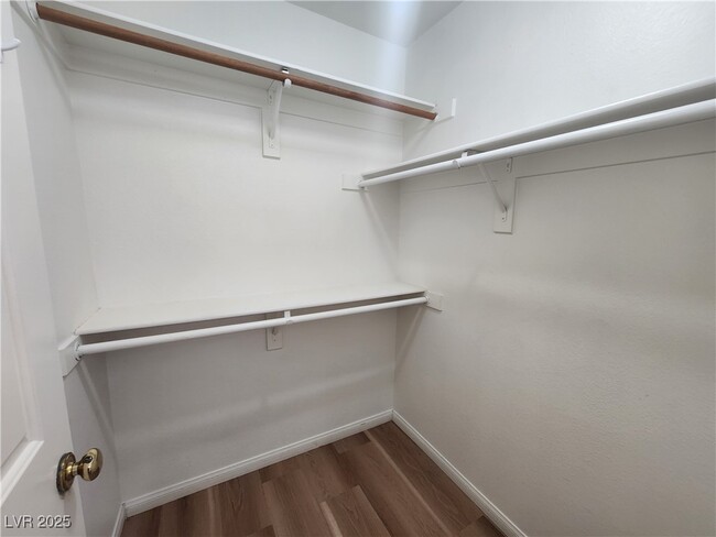 Building Photo - 1405 Iron Springs Dr