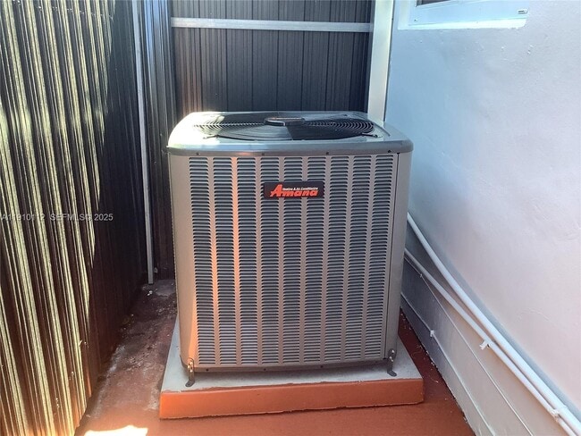 Building Photo - 7435 SW 23rd St