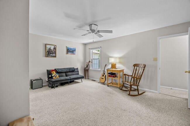 Building Photo - Beautiful Condo-Style Living in Virginia Beach