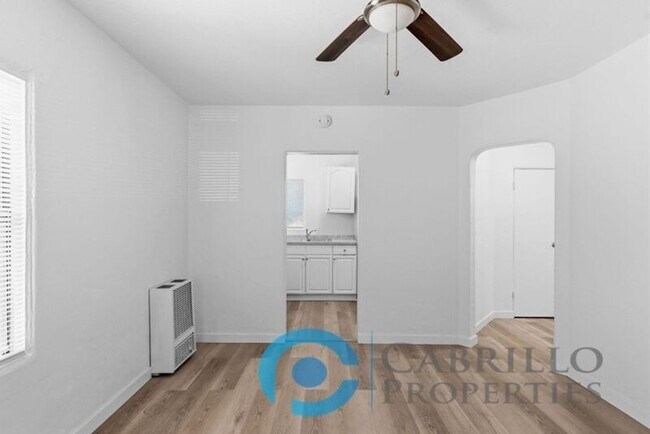 Building Photo - 9116 Lamar St
