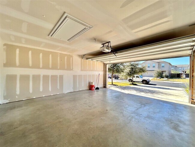 Building Photo - 408 Dubina Ave