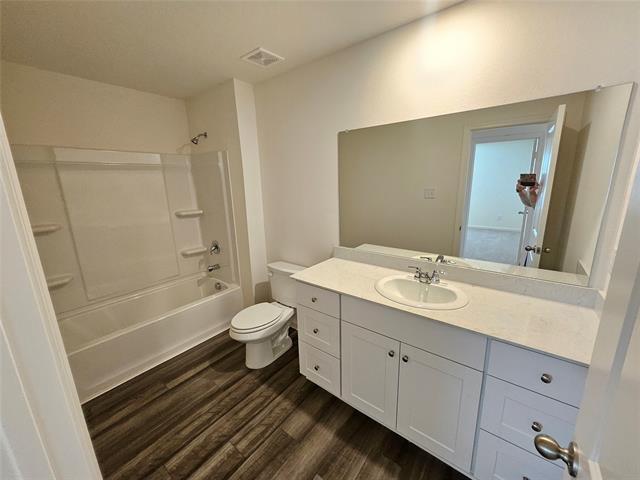 Building Photo - 4908 Mccoy Dr