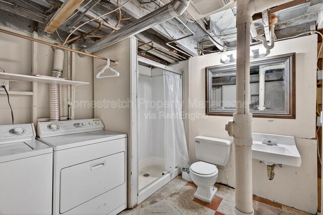 Building Photo - 1255 St Antoine St