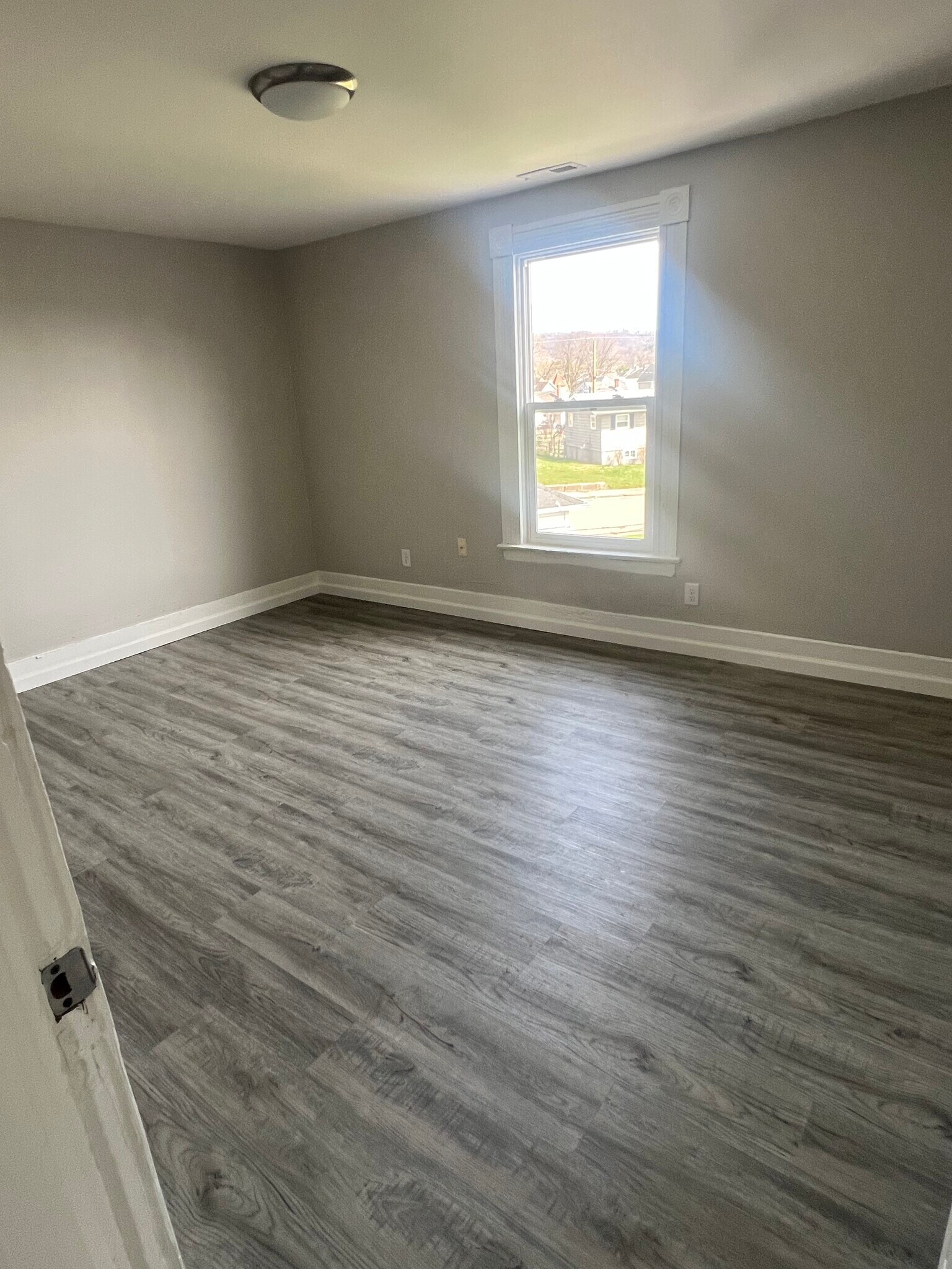 Building Photo - 125 S Watt St