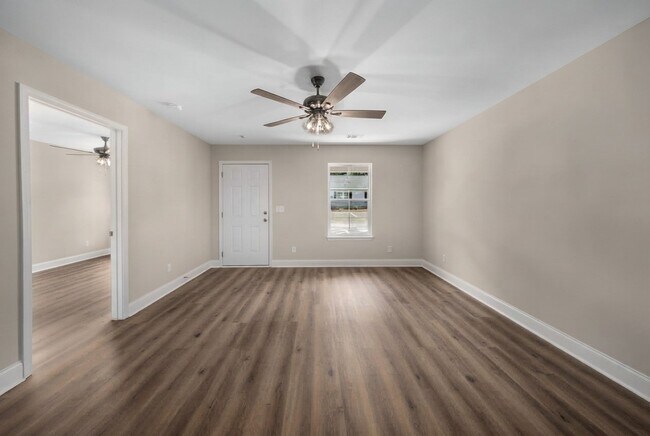 Building Photo - 120 Northlake Dr