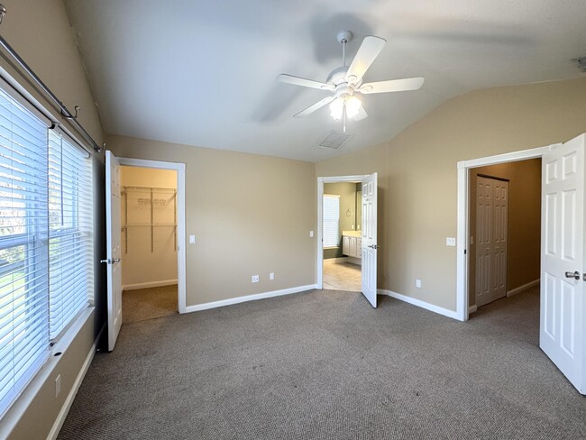 Building Photo - 1056 Pinewood Lake Ct