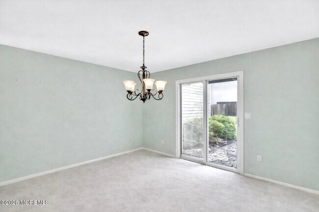 Building Photo - 35 Breakwater Square