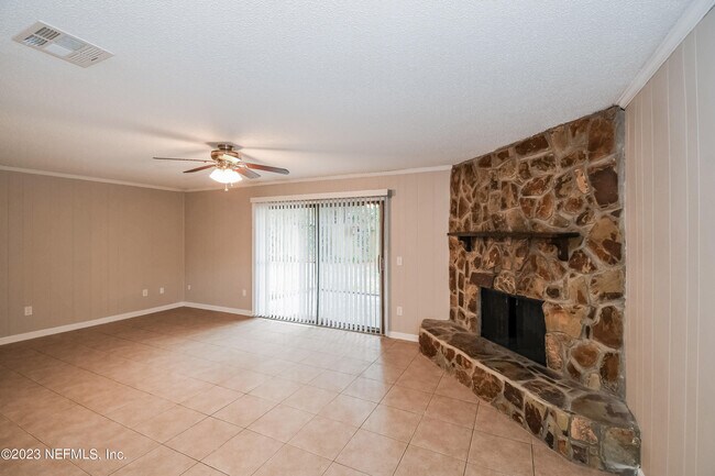 Building Photo - 8366 Grampell Dr