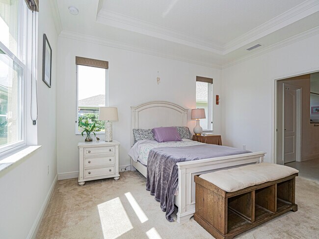 Building Photo - 5945 Buttonwood Sq