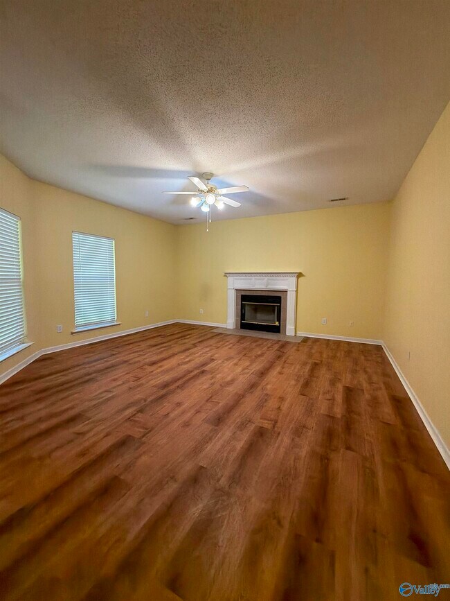 Building Photo - 216 Horseshoe Bend S