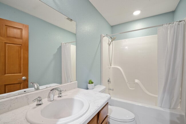 Building Photo - N54W16164 Westwind Dr