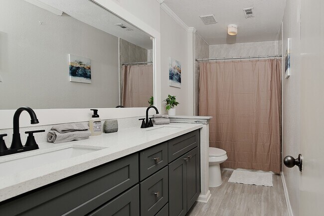 Building Photo - 99 N Deerfoot Cir