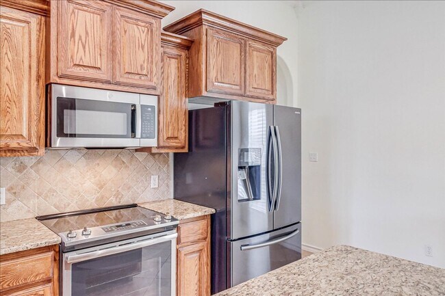 Building Photo - 5834 Aava Dr