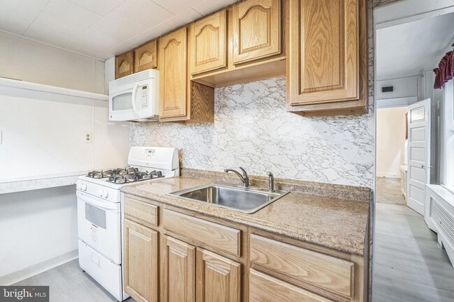 Building Photo - 415 Rector St