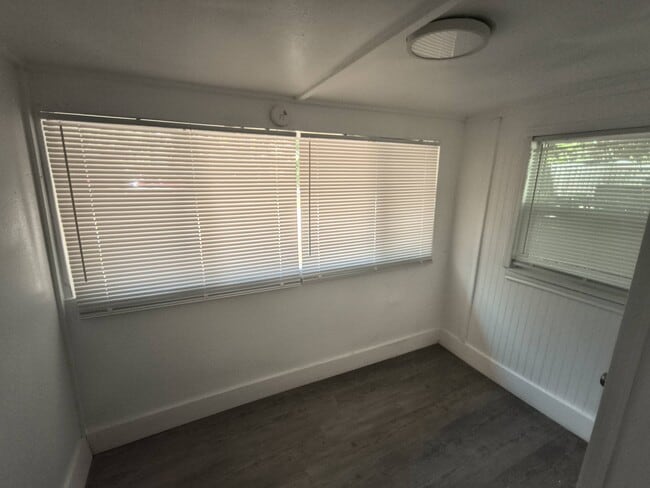 Building Photo - 708 Hickory Hill Ln