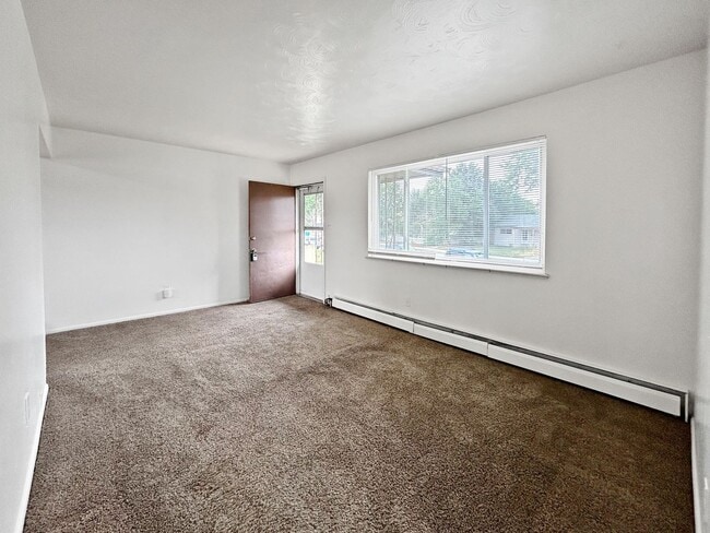 Building Photo - $0 DEPOSIT OPTION. 2 BED 1 BATH IN SOUTH WESTMINSTER, NEW CARPET!