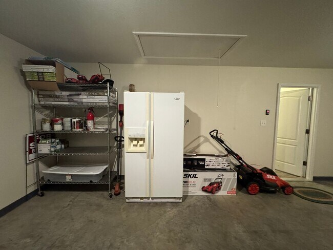 Building Photo - 2603 Oakfield Dr