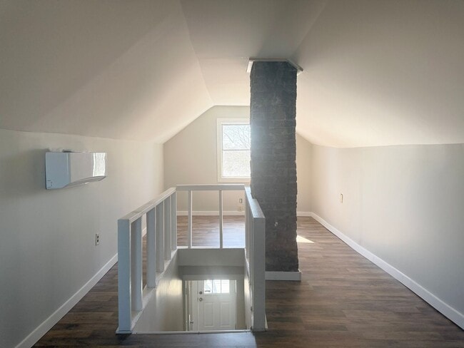 Building Photo - $200 off Move in Special | 3-Bedroom Home with Carport and Spacious Rooms Near Tennessee Tech & D...