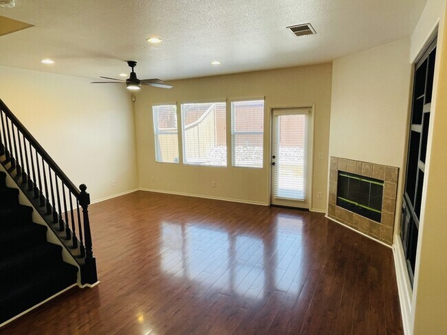 Building Photo - Condo