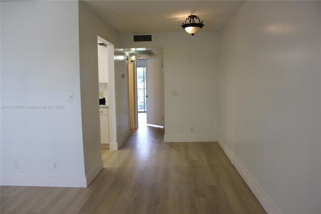 Building Photo - 400 SW 134th Way