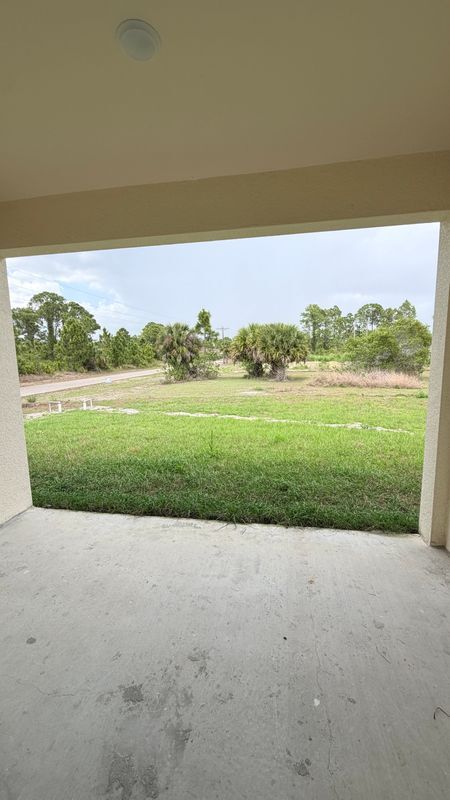 Building Photo - 1103 Dean St E