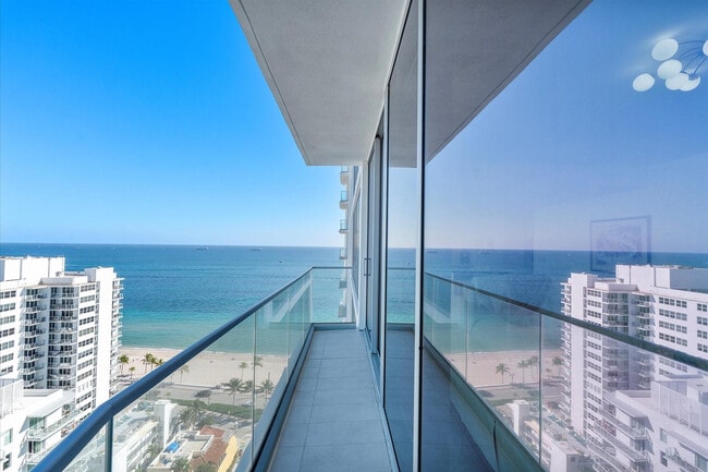 Building Photo - 151 N Seabreeze Blvd