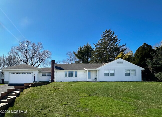 Building Photo - 330 Highland Ave