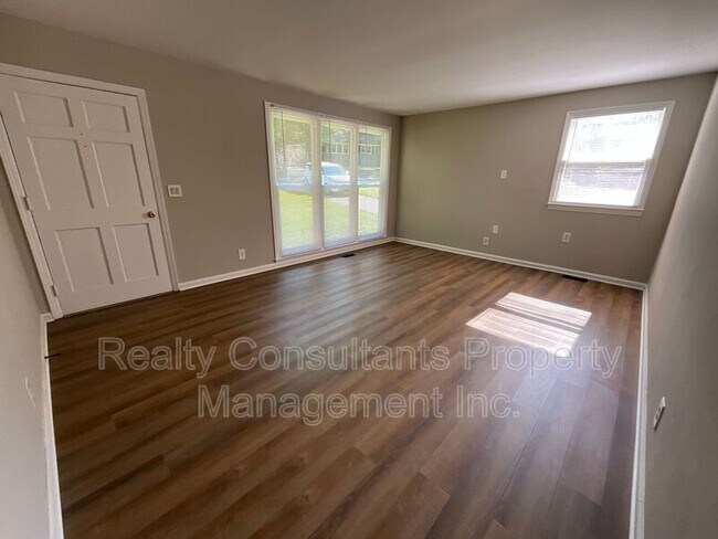 Building Photo - 1413 Gracewood Dr