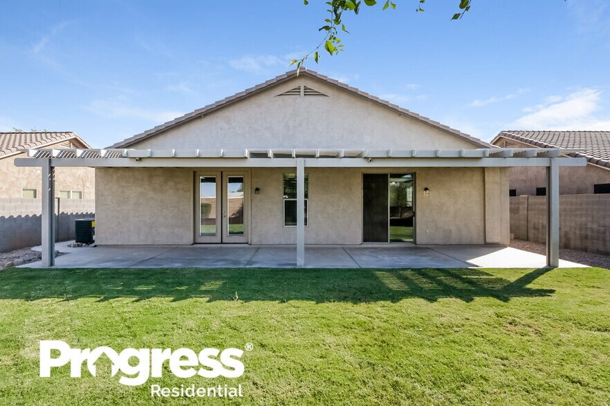 Building Photo - 40994 N Vine Ave