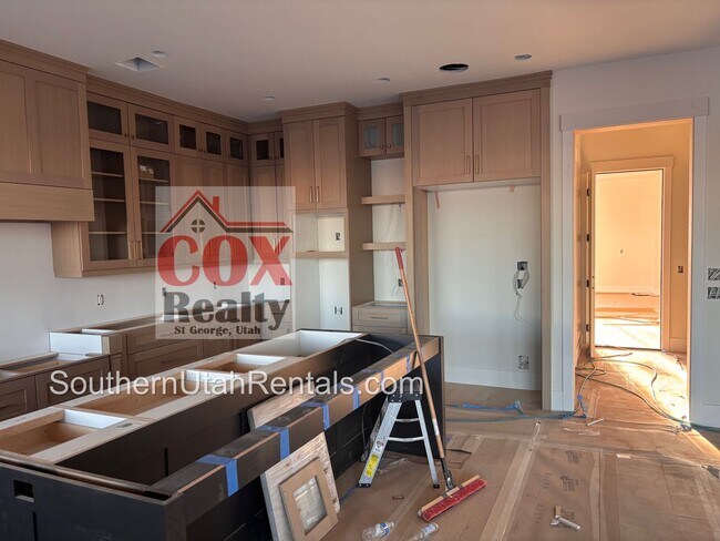 Building Photo - Gorgeous Washington Fields Home with 6 bed...