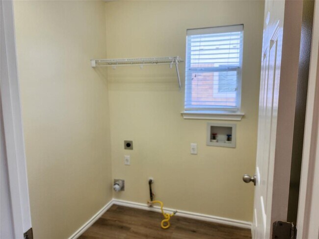 Building Photo - 3629 Hawk View St