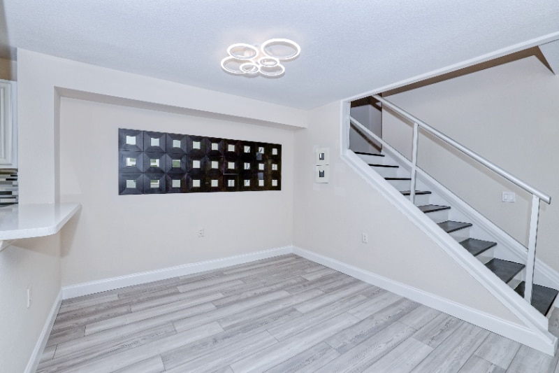 Building Photo - 9047 Gervais Cir