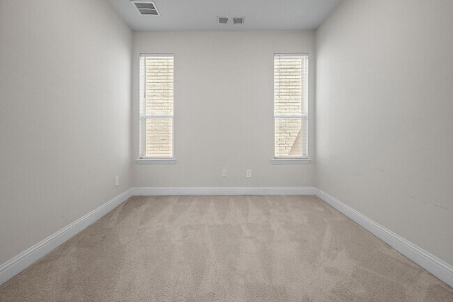 Building Photo - 10838 Downy Cup Dr