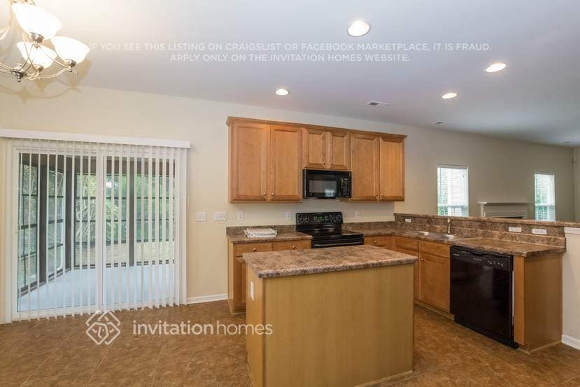 Building Photo - 1030 Whippoorwill Ln