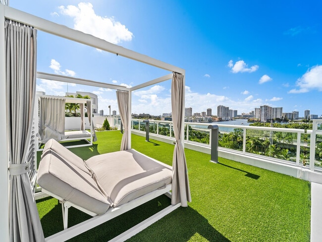 Building Photo - 400 Sunny Isles Blvd