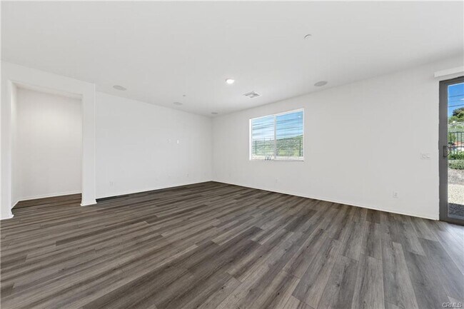 Building Photo - 2022 Built 4 bedroom WILDOMAR home for LEASE!