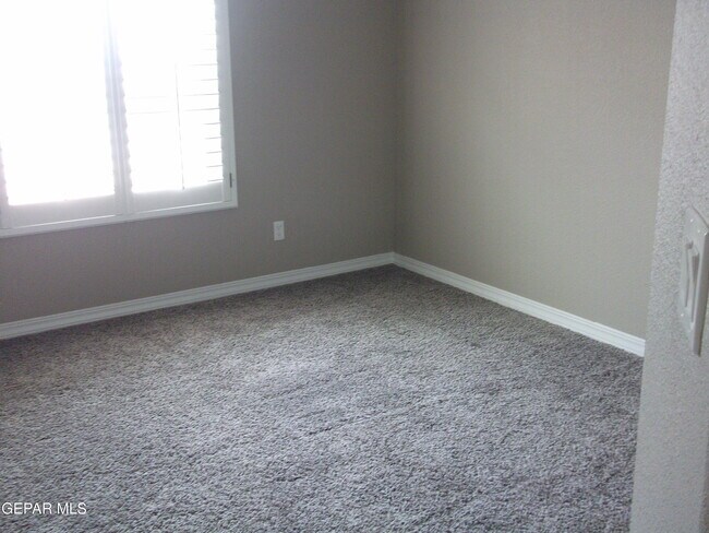 Building Photo - 7836 Enchanted View Dr