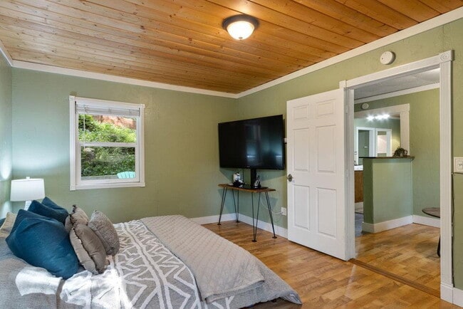 Building Photo - Serene Felton Retreat – Spacious Home Nest...