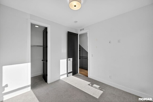 Building Photo - 1 month FREE rent RINO/3-Bed, 3.5-Bath townhouse