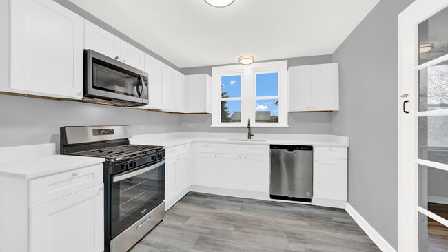 Building Photo - 1247 Wisconsin Ave