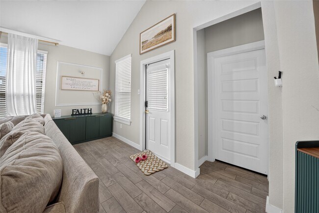 Building Photo - 15014 Timberson Rdg Ln