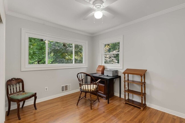 Building Photo - Charming 1950's Ranch w/ Modern Upgrades a...