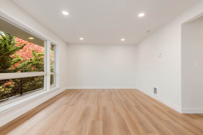 Building Photo - 6721 24th Ave NW