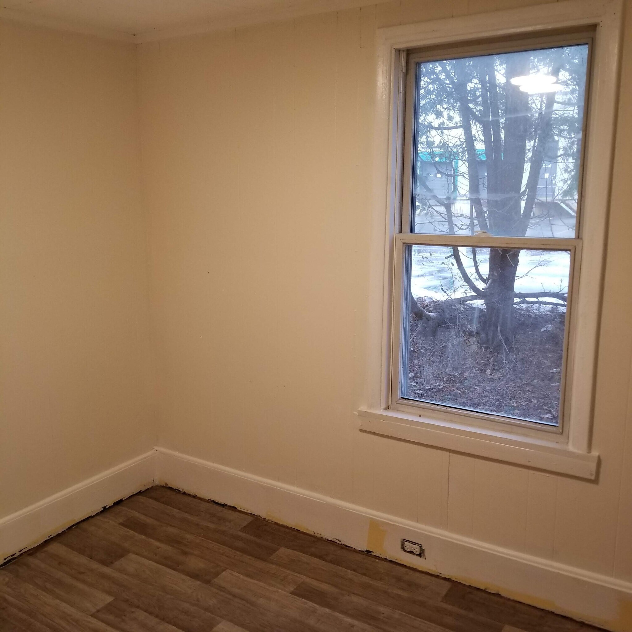 Building Photo - 398 Weaver St