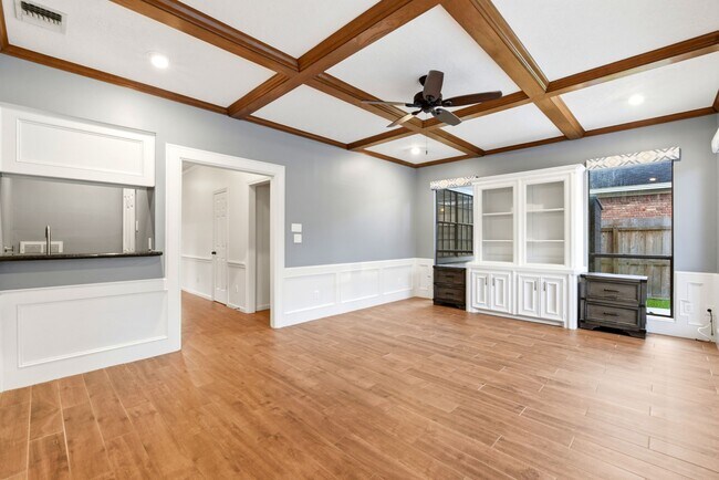 Building Photo - 5626 Spring Lodge Dr