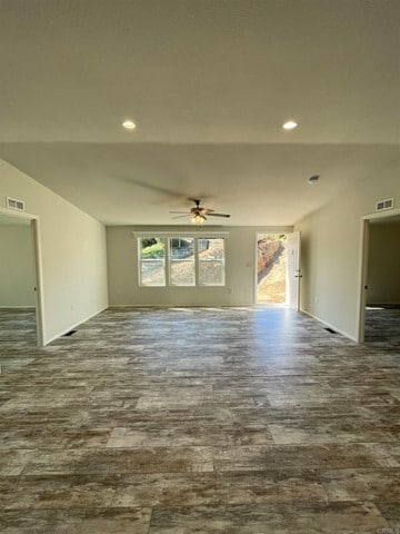 Building Photo - 3639 La Canada Rd
