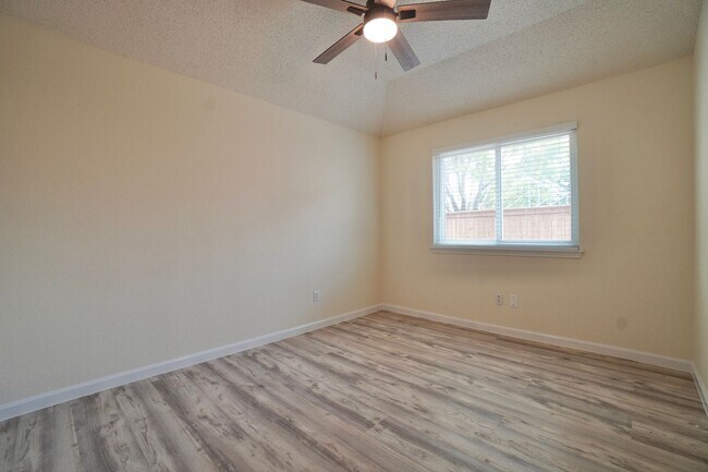 Building Photo - 13102 Staton Dr