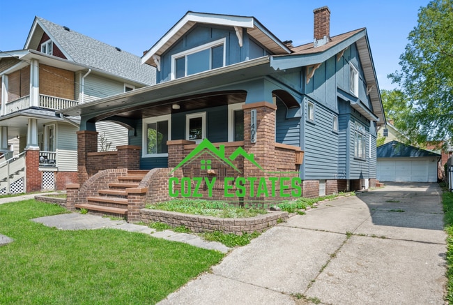 Building Photo - 11408 Headley Ave