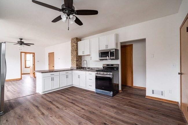 Building Photo - Classic Charm with Modern Updates - Upper ...